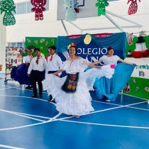 Nivel primaria de CSA Coatzacoalcos participa en el evento México de mil colores