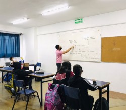 Docentes Grizzly: Prof. Tom, combinando el arte, el emprendimiento y la docencia